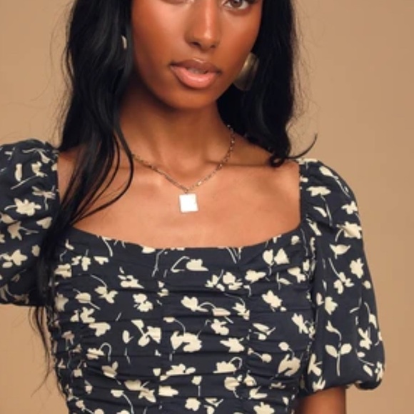 Lulus Tops - Lulu's | Pretty Fresh Navy Blue Floral Print Ruched Puff Sleeve Crop Top